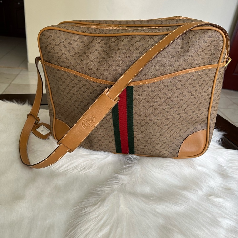 Stunning GG Tan and Brown Bag